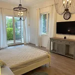 Villa Luxury In *