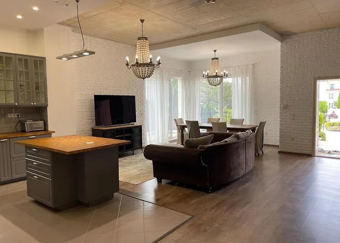 别墅 Luxury In 索佐波尔