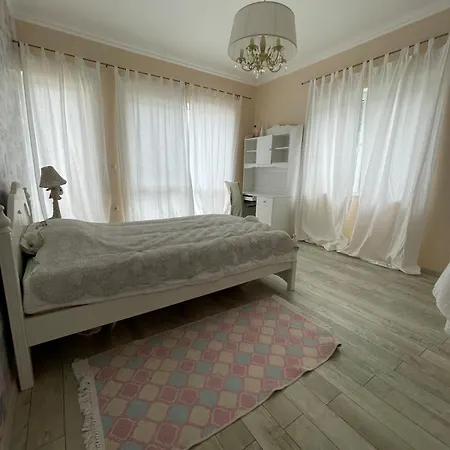 Luxury In سوزوبول